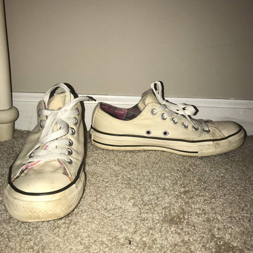 Converse Low Tops